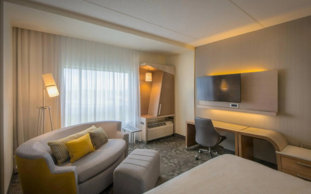 Courtyard by Marriott Winnipeg Airport
