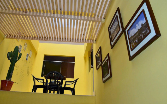 Tupac Hostel - Lima Airport
