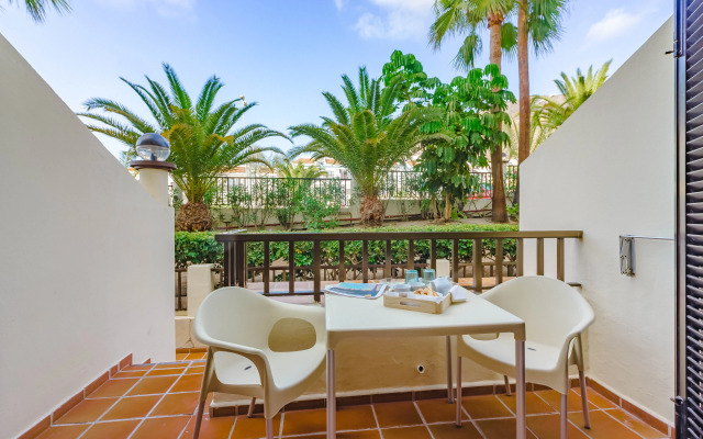 Klayman Olivina Aparthotel