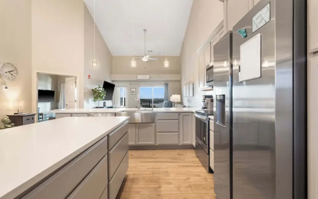 The Lakeview Penthouse 10ppl