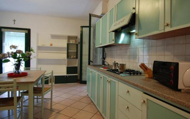 Zara Halldis Apartment