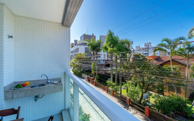 Localização Central - Apartamento a 200m da Praia