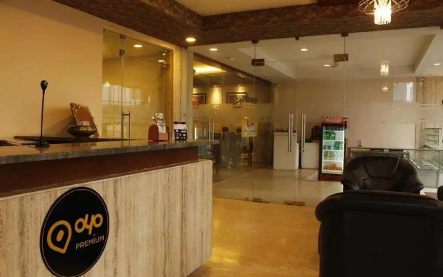 OYO Premium Old Station Road Bhubaneswar 4