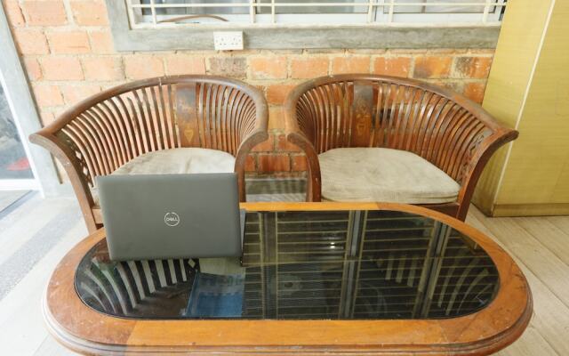 OYO 93130 Baloi Homestay