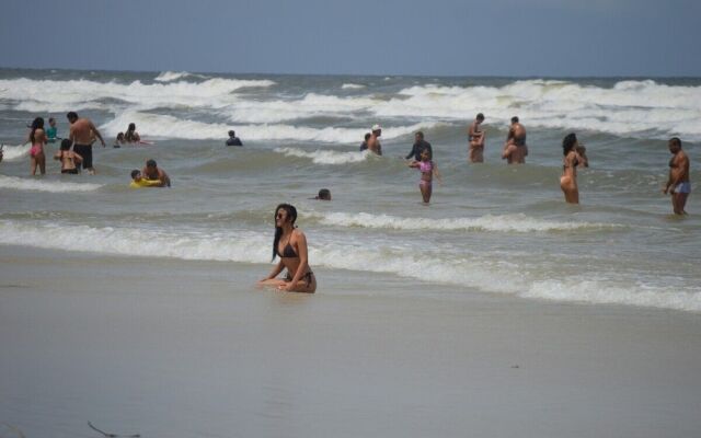 Casa em condomínio com Sauna e Piscina