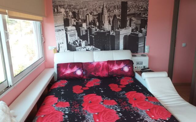 Free Mini Pool Jacuzzi Airport House - up to 8 People