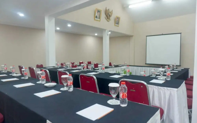 C'One Hotel Cempaka Putih