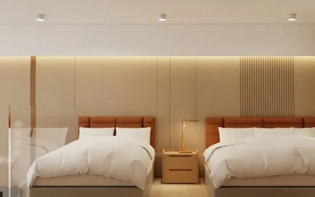 Goaiiting· gaoting service apartment (Zhuhai Gongbei Port Fuhuali Branch)