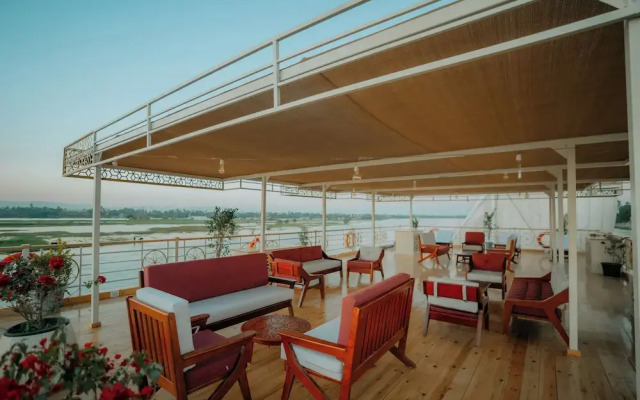 Azhar Dahabiya Luxury Suites