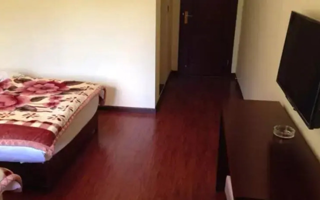 An Duo Zang Jia Hostel