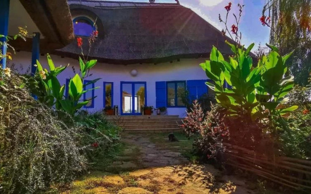 5 Chirpici - Small Traditional Resort