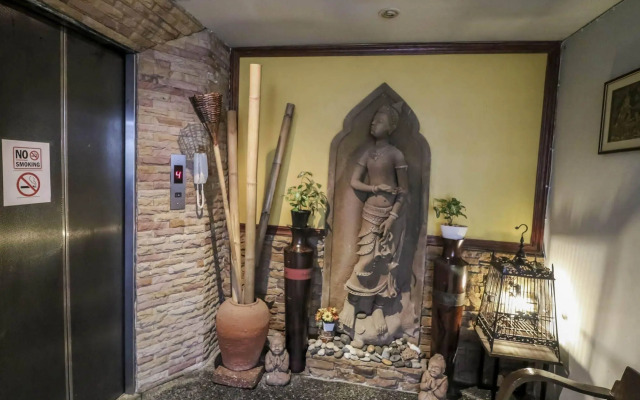 Nida Rooms Lavendar Moon Old Phuket