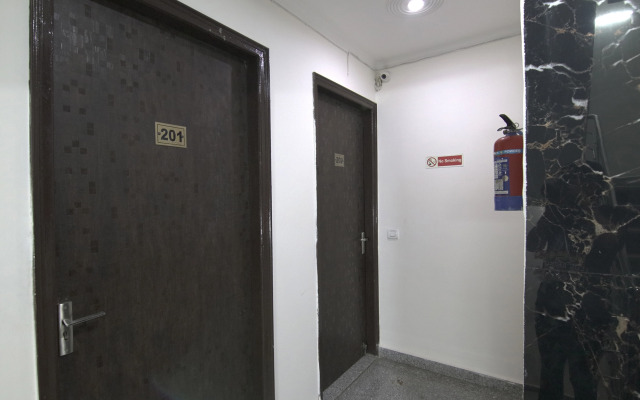 Fabhotel Airport Avalon