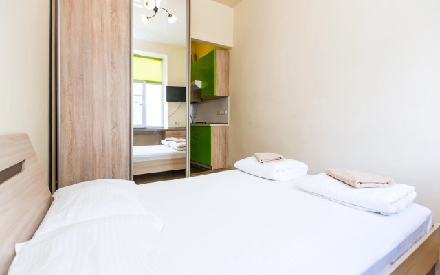 Кониського 7