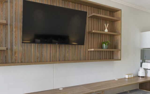 Ellipse Waterfall 3902