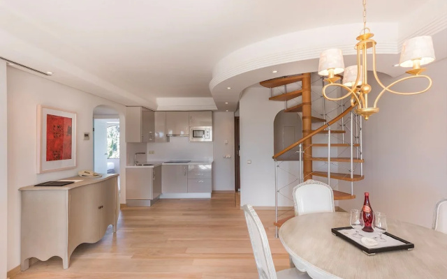 Las Dunas Suites & Apartments