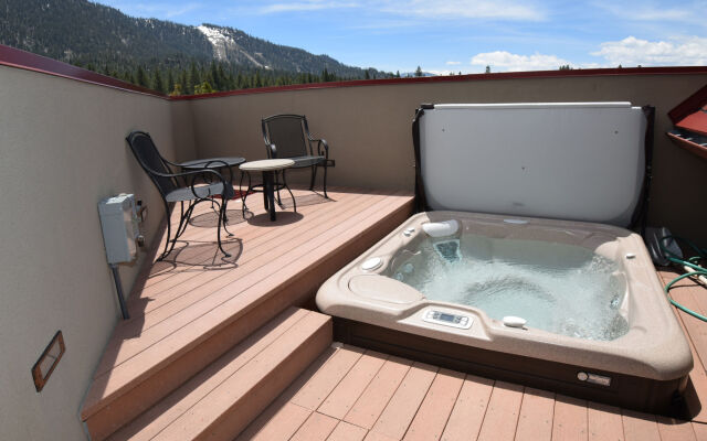 Heavenly Village Condos - Grand Residence