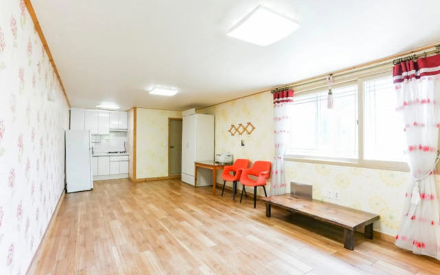 Jecheon Haereul Pumeun Dal Pension
