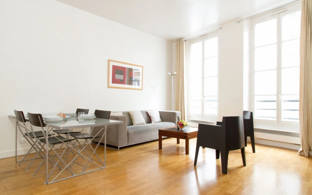 Saint Michel - Cluny Area Apartment