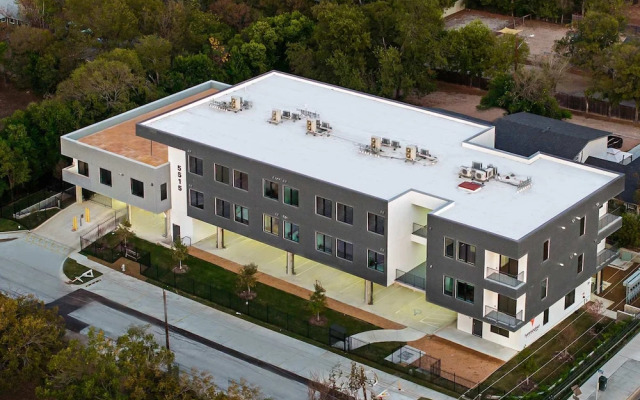 Upstay! New Renos Spacious Apartment Near Soco