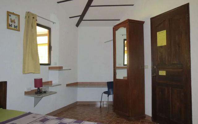 Alonaland Resort Apartelle