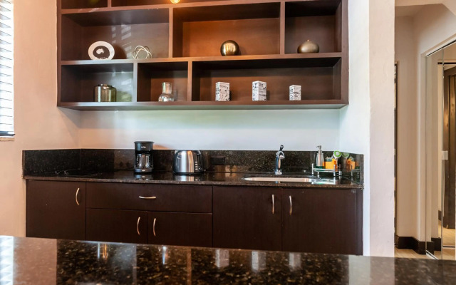 Lincoln Arms Suites
