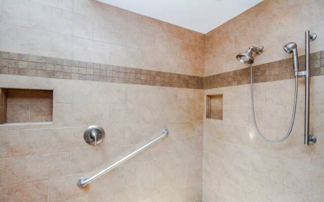 Inland Harbour 2429 - Two Bedroom Condo