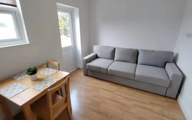 1 Bed-sleeps 4-pet Friendly-central Location