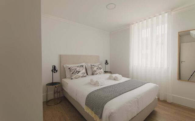 Vibrant Porto Apartments - Heroismo's Metro