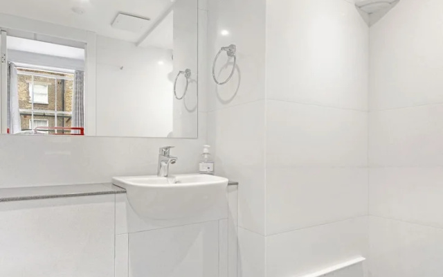 Astor Kensington Hostel