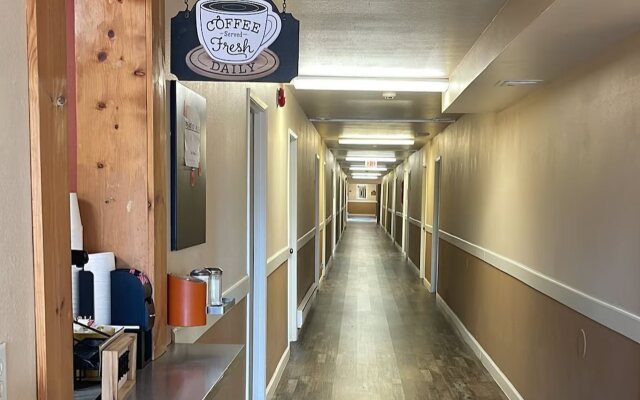 Americas Best Value Inn - Madison
