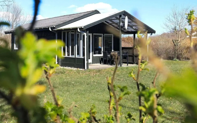 2 Person Holiday Home in Thyholm-by Traum