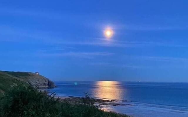 Lovely Holiday Home nr Kynance Cove