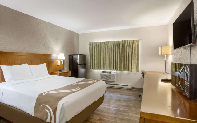 Rodeway Inn & Suites Grand Rapids Southeast
