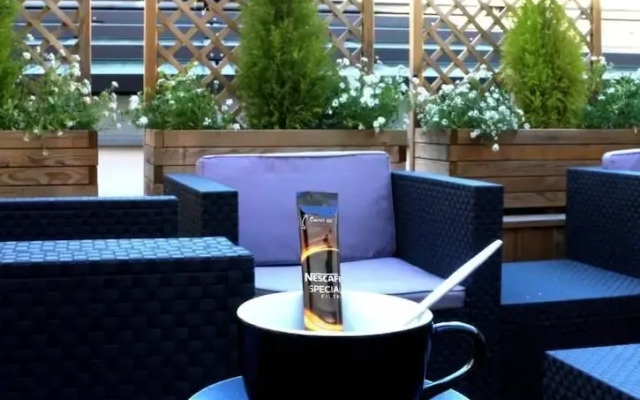 Irin Hotel