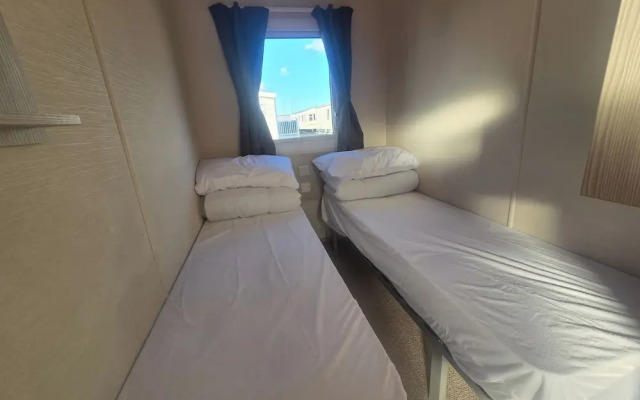 Robinhood 3 Bed Standard Caravan