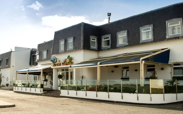 White Sands Hotel