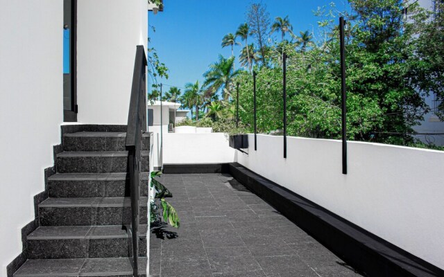 Villa Azure Ocean Suites