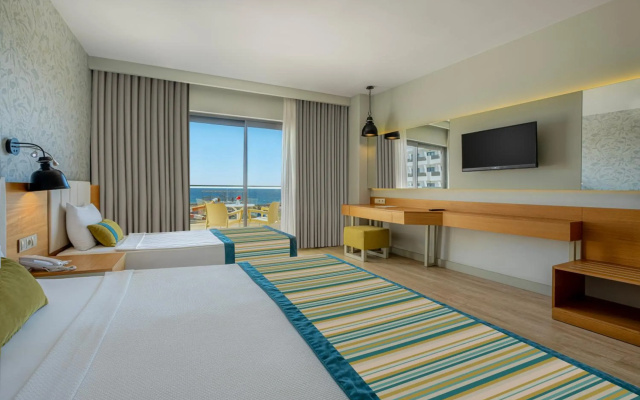Calido Maris Hotel