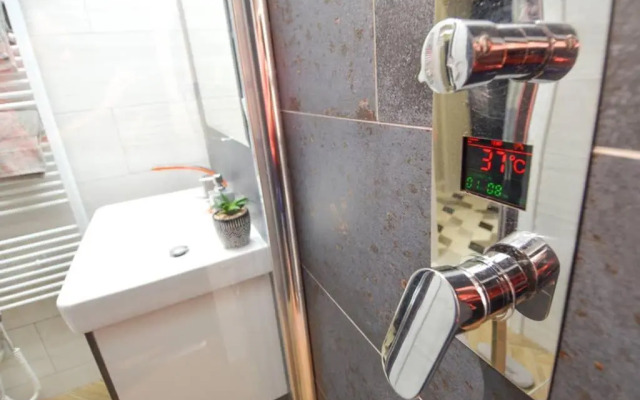 Brandly New Apartment Anděl