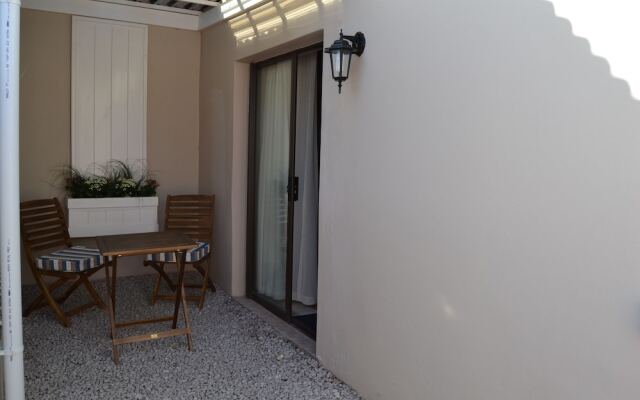 Caulfield self Catering