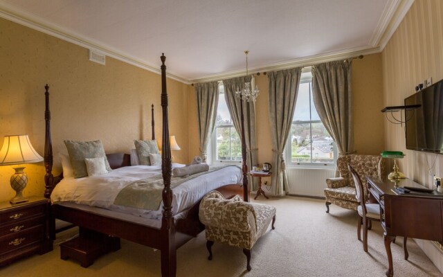 Westlakes Hotel and Restaurant