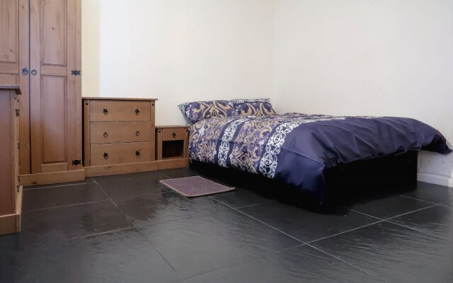 Teviot Street Deluxe Double Room