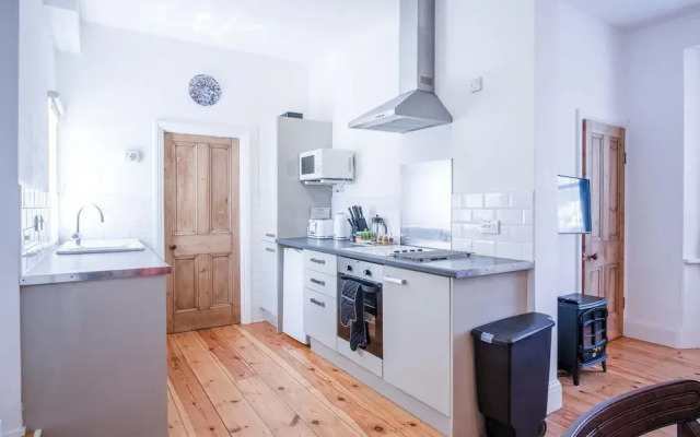 Sea Glass - 2 Bedroom Apartment - Manorbier