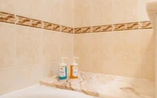 #025 Relaxing and Quiet House with Pool