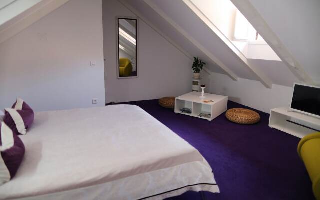 Apartments & Rooms Lejletul