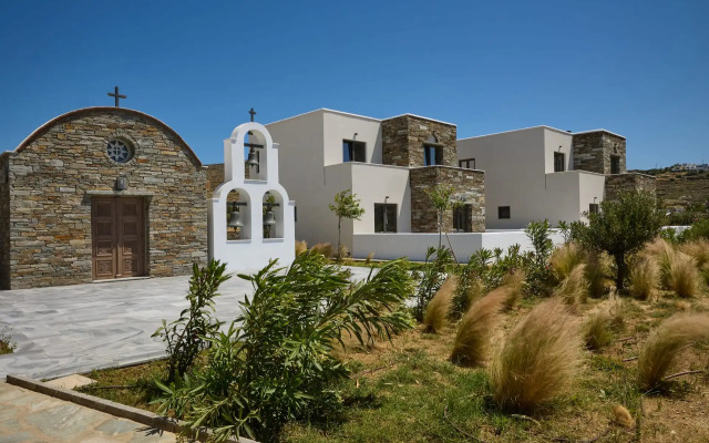 Emerald Tinos