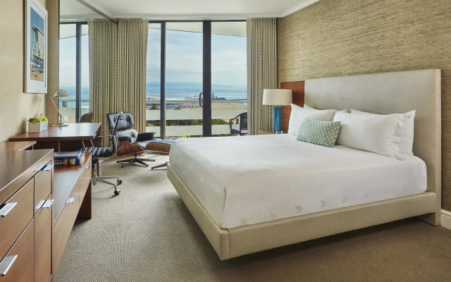 Fairmont Miramar Hotel