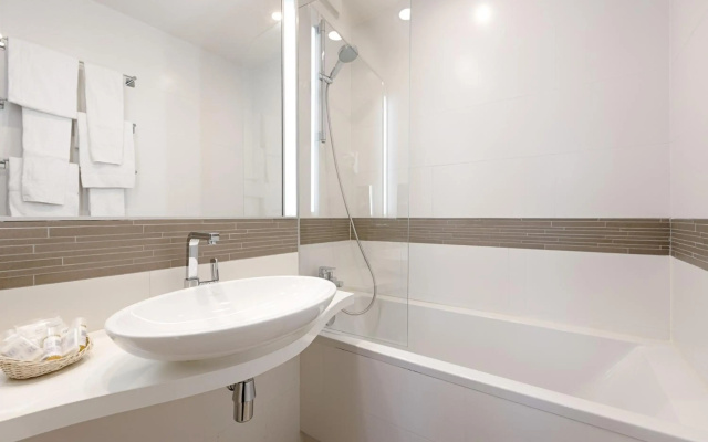 Holiday Inn Paris - Gare de Lyon Bastille by IHG