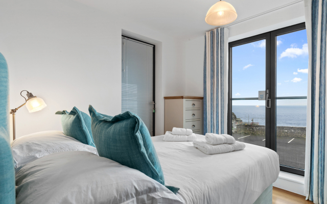 Apartment 8 Waterstone House - Luxury Apartment Sea Views Pet Friendly